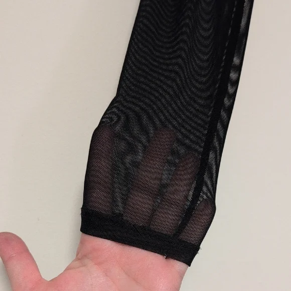 Black Long-Sleeve Mesh Yoke Bodycon Dress - Picture 5 of 6